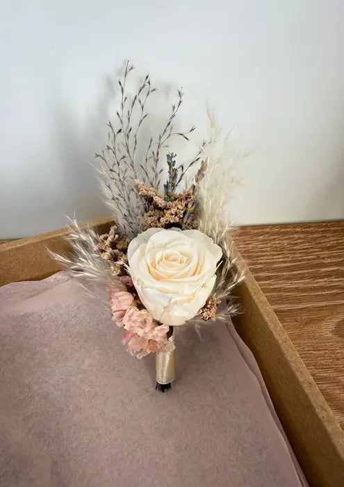 סיכת דש לחתן Bell