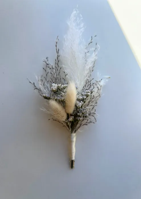 סיכת דש לחתן Feather